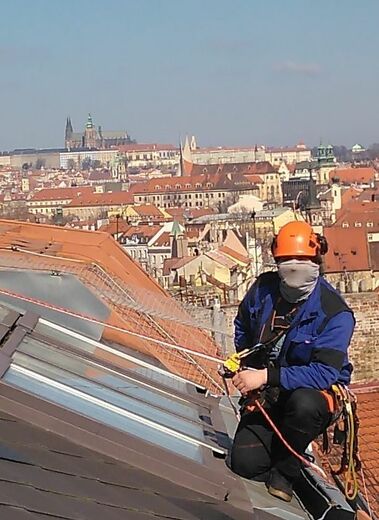 3 mytí střešních oken Praha.jpg